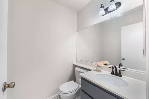 Bath - 44202 Soft Ave, Lancaster, CA 93536 photo 1 of 5