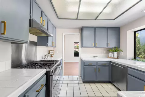 Kitchen - 44202 Soft Ave, Lancaster, CA 93536 photo 2 of 6