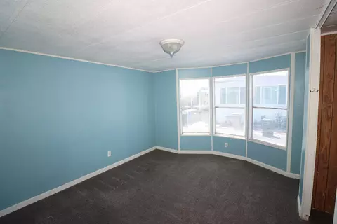 6601 Eucalyptus Dr #323, Bakersfield, CA 93306