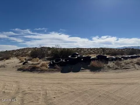 21500 Ave Q E, Palmdale, CA 93591 photo 4