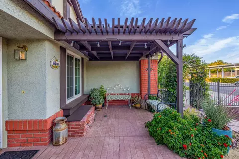 Exterior - 36921 45th St E, Palmdale, CA 93552 photo 5 of 12