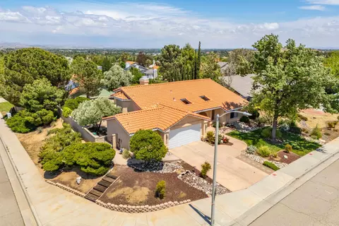 5545 Pine Ave, Palmdale, CA 93551 photo 3