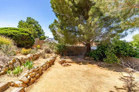 5545 Pine Ave, Palmdale, CA 93551 photo 46
