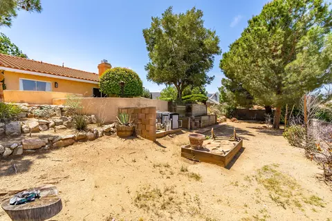 5545 Pine Ave, Palmdale, CA 93551 photo 45