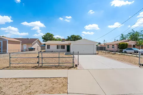 43348 6th St E, Lancaster, CA 93535