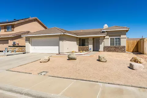 2184 Westpark Dr, Rosamond, CA 93560