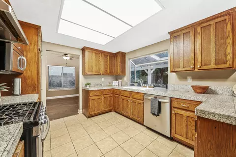 45345 Pickford Ave, Lancaster, CA 93534 photo 16