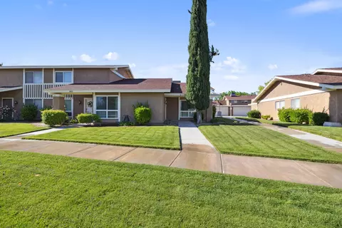 2865 Avenue J4 W, Lancaster, CA 93536