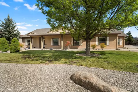Exterior - 28341 Braeburn Dr, Tehachapi, CA 93561 photo 3 of 9