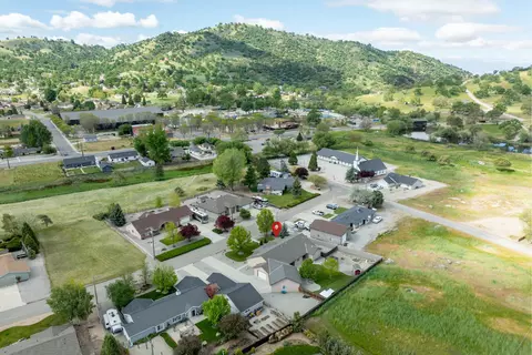 View/Area - 28341 Braeburn Dr, Tehachapi, CA 93561 photo 8 of 8
