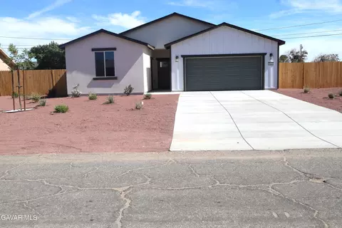 8600 Ironwood Ave, California City, CA 93505