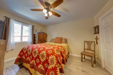 Bedroom - 26701 Sutter Ct, Tehachapi, CA 93561 photo 5 of 6