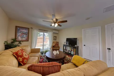Living - 26701 Sutter Ct, Tehachapi, CA 93561 photo 6 of 7