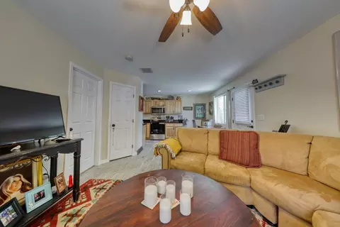 Living - 26701 Sutter Ct, Tehachapi, CA 93561 photo 7 of 7