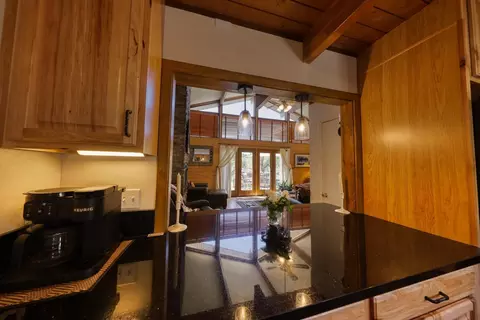 Kitchen - 26701 Sutter Ct, Tehachapi, CA 93561 photo 5 of 9