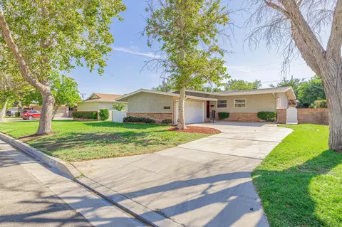 44432 Lowtree Ave, Lancaster, CA 93534