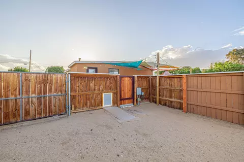 Exterior - 43156 41st St W, Lancaster, CA 93536 photo 16 of 18