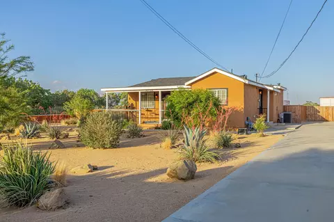 Exterior - 43156 41st St W, Lancaster, CA 93536 photo 9 of 18