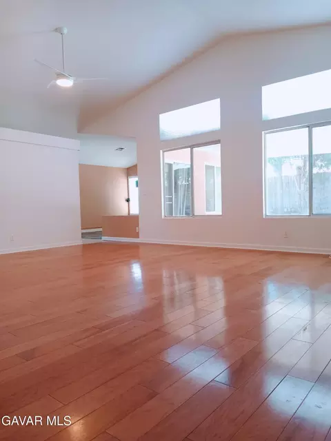 Living - 6310 Treehaven Ct, Lancaster, CA 93536 photo 2 of 5
