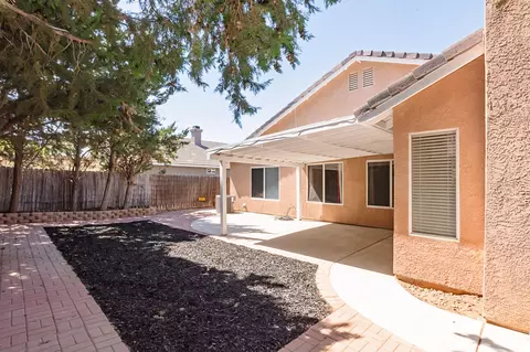 Exterior - 6310 Treehaven Ct, Lancaster, CA 93536 photo 5 of 9