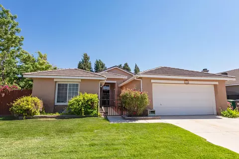 6310 Treehaven Ct, Lancaster, CA 93536