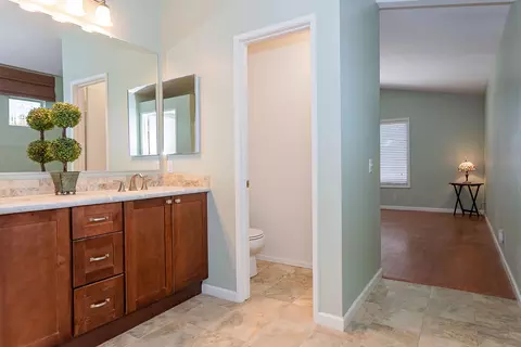Bath - 6310 Treehaven Ct, Lancaster, CA 93536 photo 3 of 5