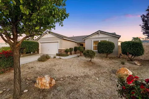 Exterior - 7150 Lyric Ave, Lancaster, CA 93536 photo 6 of 20