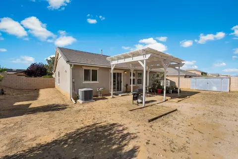 Exterior - 7150 Lyric Ave, Lancaster, CA 93536 photo 18 of 20