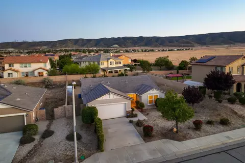 View/Area - 7150 Lyric Ave, Lancaster, CA 93536 photo 2 of 17