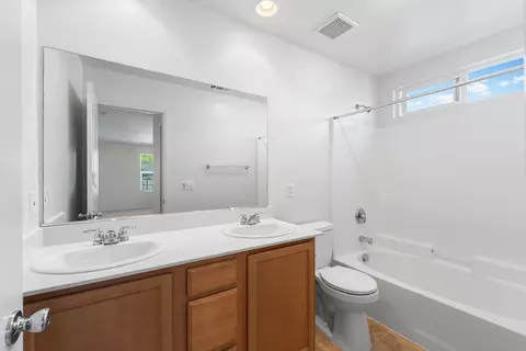 Bath - 7150 Lyric Ave, Lancaster, CA 93536 photo 2 of 2