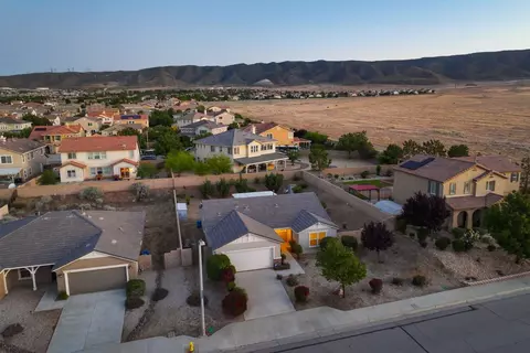 View/Area - 7150 Lyric Ave, Lancaster, CA 93536 photo 5 of 17
