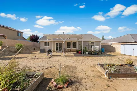 Exterior - 7150 Lyric Ave, Lancaster, CA 93536 photo 16 of 20