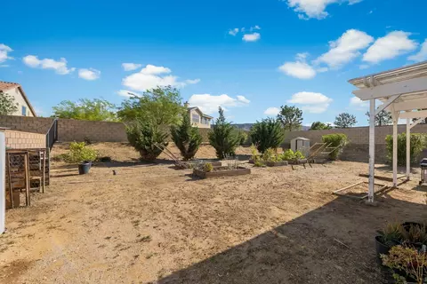 Exterior - 7150 Lyric Ave, Lancaster, CA 93536 photo 14 of 20