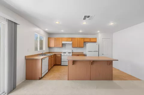 Kitchen - 7150 Lyric Ave, Lancaster, CA 93536 photo 1 of 6