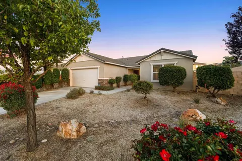 Exterior - 7150 Lyric Ave, Lancaster, CA 93536 photo 5 of 20