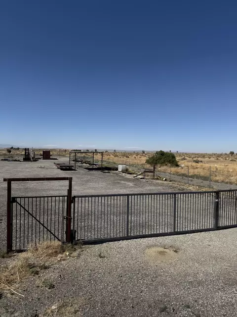 Vic Avenue G12 Vic 8th Ste, Lancaster, CA 93535