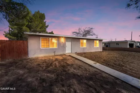 27035 Jerome St, Boron, CA 93516 photo 2