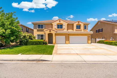 2207 Cork Oak St, Palmdale, CA 93551