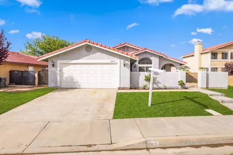 1819 Acosta Ave, Lancaster, CA 93535
