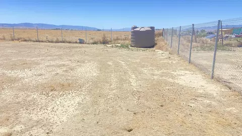 Cor Avenue A2 85 Stw, Lancaster, CA 93536
