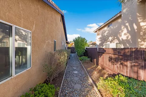 44545 Shadowcrest Dr, Lancaster, CA 93536 photo 46
