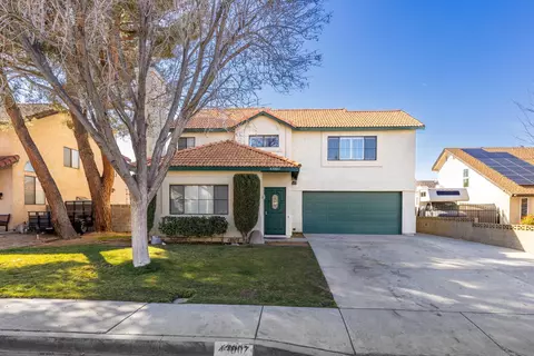43007 Pearlwood Dr, Lancaster, CA 93536