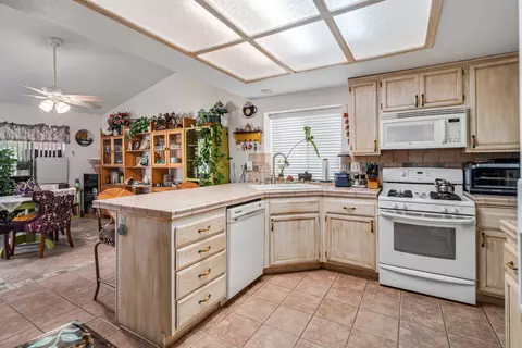 44044 11th St E, Lancaster, CA 93535 photo 13