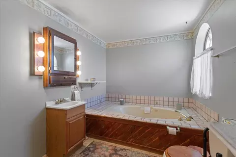 Bath - 43120 7th Street E St E, Lancaster, CA 93535 photo 1 of 2