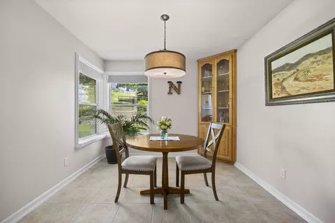 Dining - 24350 Deertrail Dr, Tehachapi, CA 93561 photo 2 of 2
