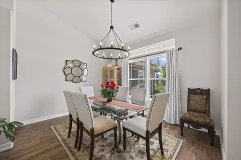 Dining - 24350 Deertrail Dr, Tehachapi, CA 93561 photo 1 of 2