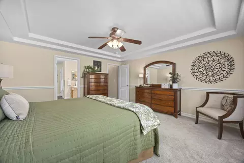 Bedroom - 24350 Deertrail Dr, Tehachapi, CA 93561 photo 2 of 4