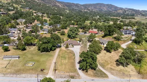 View/Area - 24350 Deertrail Dr, Tehachapi, CA 93561 photo 4 of 4