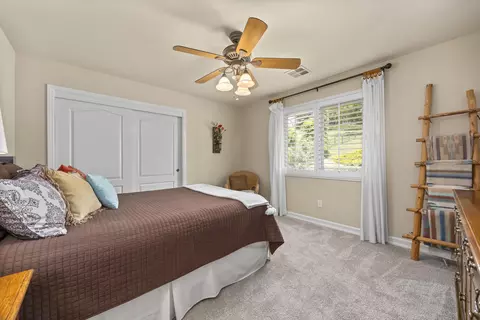Bedroom - 24350 Deertrail Dr, Tehachapi, CA 93561 photo 3 of 4