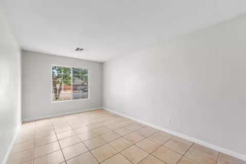Living - 2101 Thomas Dr, Lancaster, CA 93535 photo 11 of 11